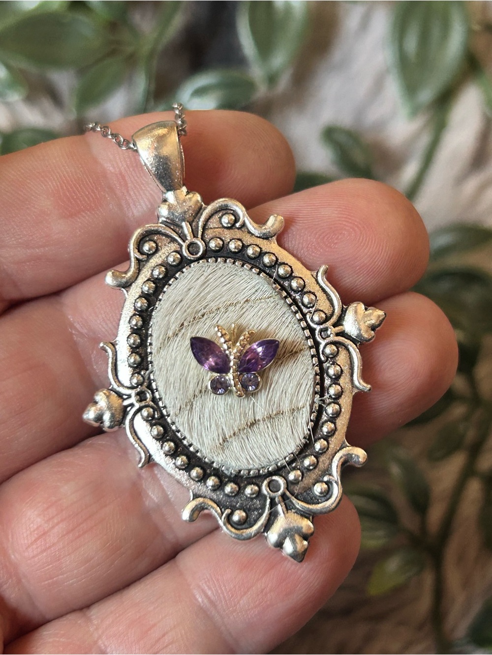 Handcrafted cowhide vintage gem cameo pendant on chain necklace